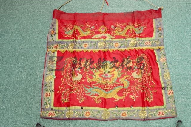 作品(桌 裙)的圖檔，共1張