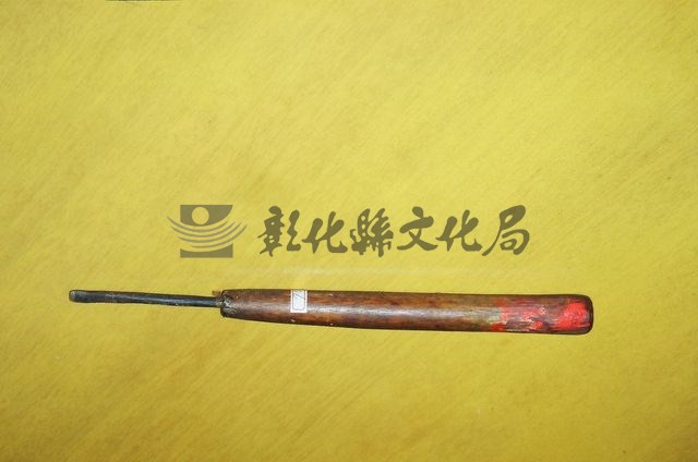 作品(木柄圓刀)的圖檔，共1張