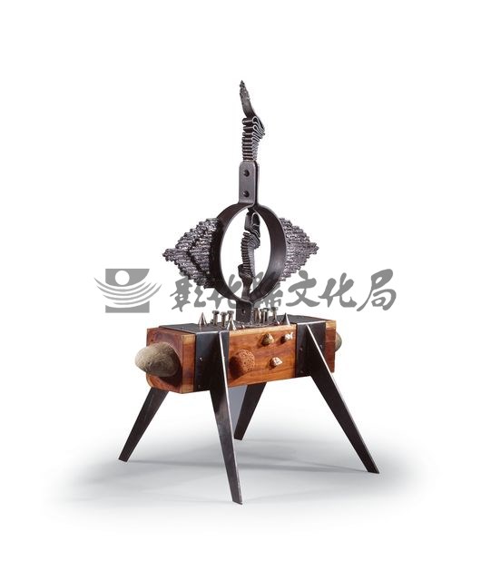 作品(延伸  (金屬複合木質))的圖檔，共2張