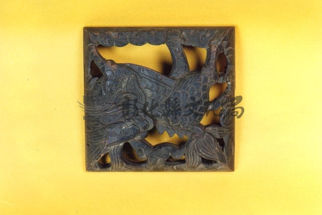 作品(雕木麒麟)的圖檔，共1張