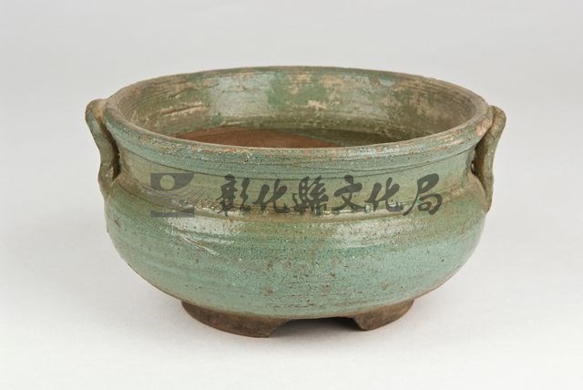 作品(綠釉爐)的圖檔，共2張