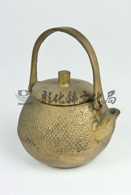 作品(銅茶壺)的圖檔，共2張