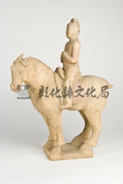 作品(騎人馬俑（彩繪）)的圖檔，共2張