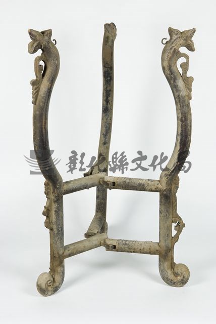 作品(鼓架)的圖檔，共2張