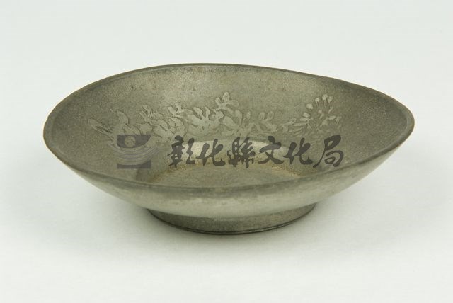 作品(銀菊盤)的圖檔，共2張