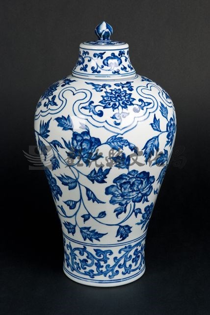 作品(仿明青花加蓋梅瓶)的圖檔，共2張