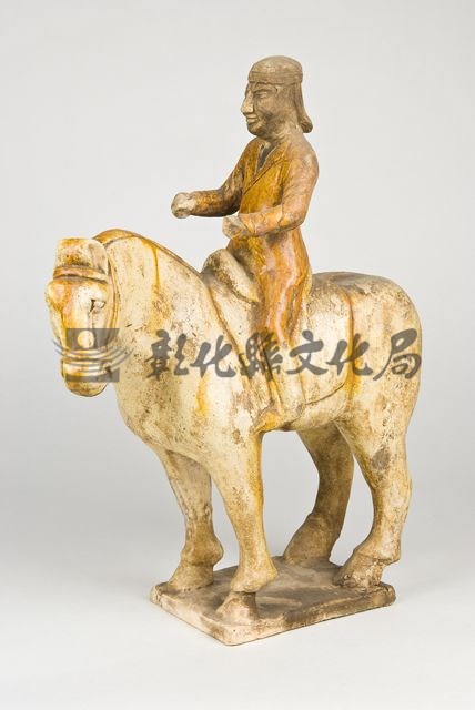 作品(騎人馬俑（彩釉）)的圖檔，共2張