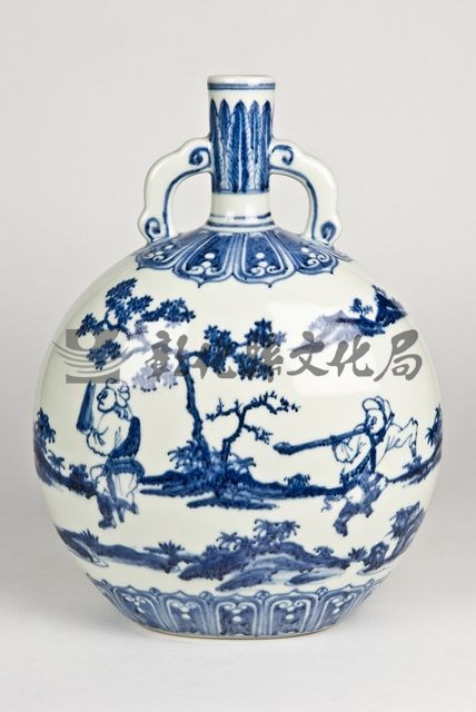 作品(仿明永樂窯青花人物扁壺)的圖檔，共2張