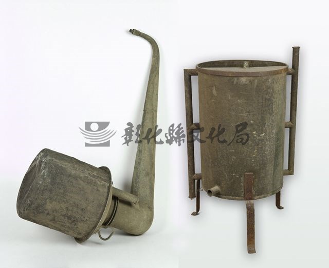 作品(蒸餾器)的圖檔，共2張