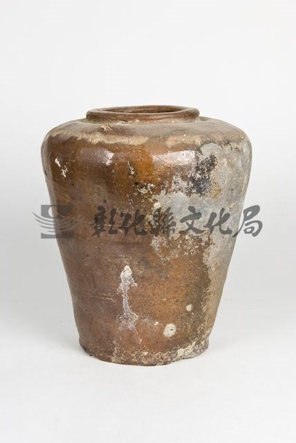 作品(陶油罐)的圖檔，共2張