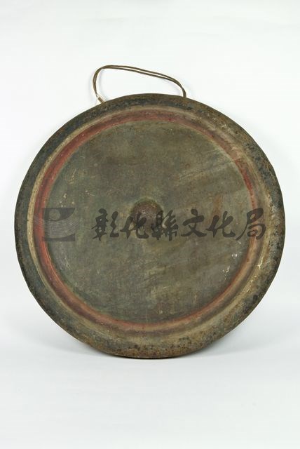 作品(銅鑼)的圖檔，共2張