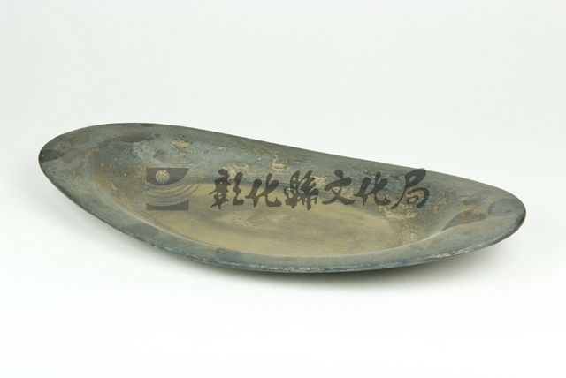 作品(橢圓形銀盤)的圖檔，共2張